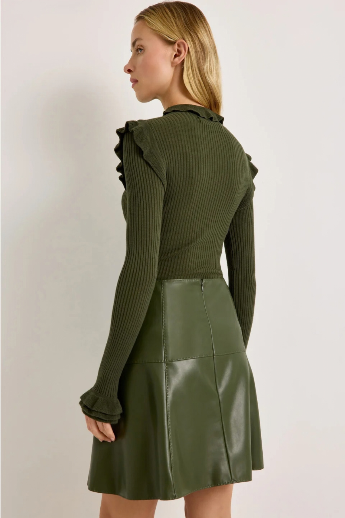 Marie Oliver | Crawford Skirt Hunter
