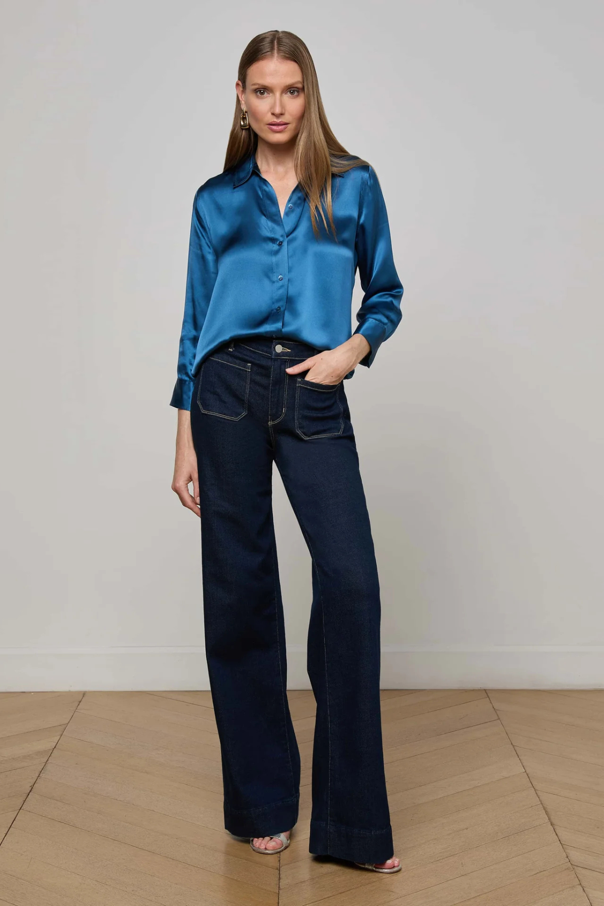 L'AGENCE | DANI BLOUSE- STONE BLUE