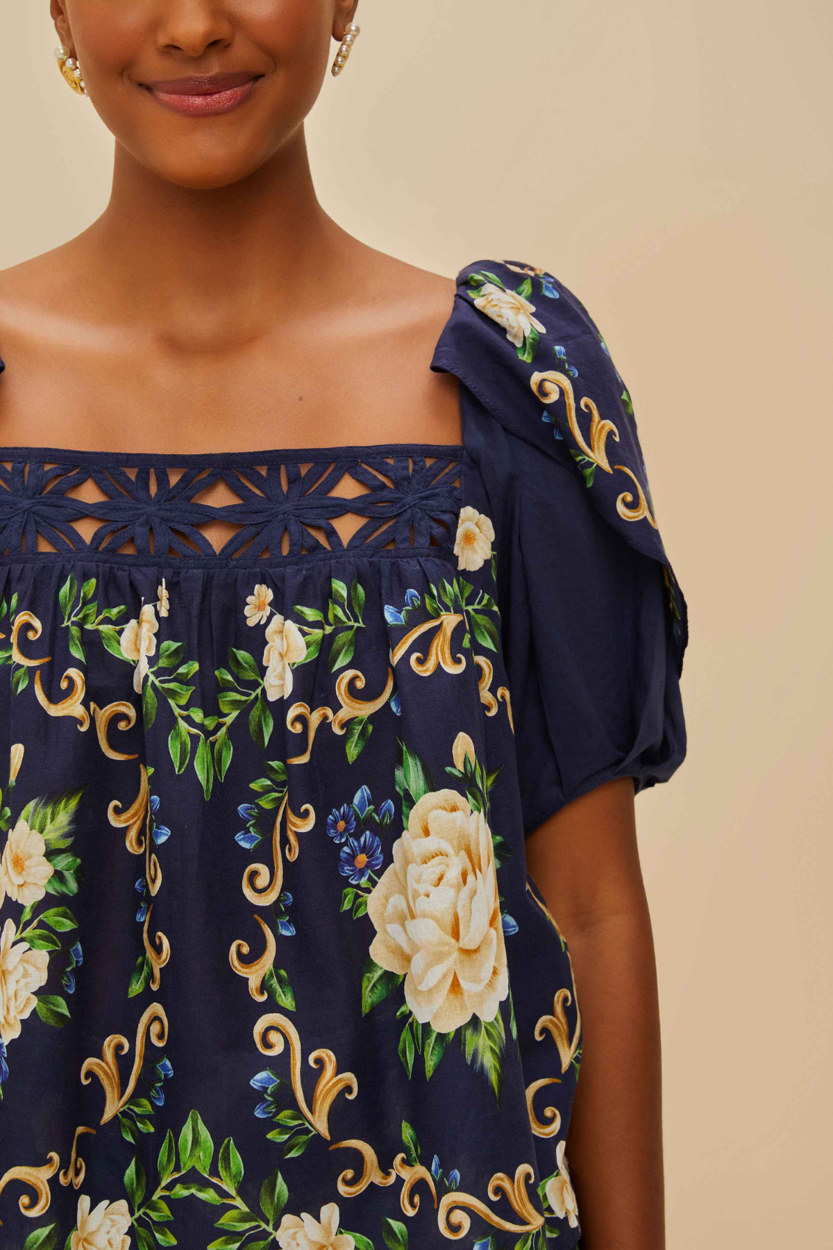 FARM RIO | BLUE FLOWERED BLOUSE