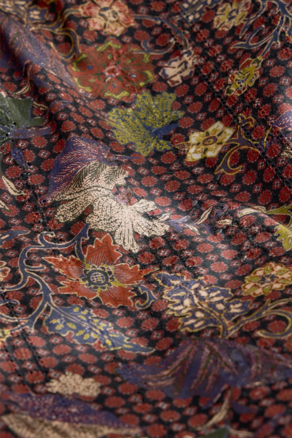Marie Oliver | Laurel Top Rouge