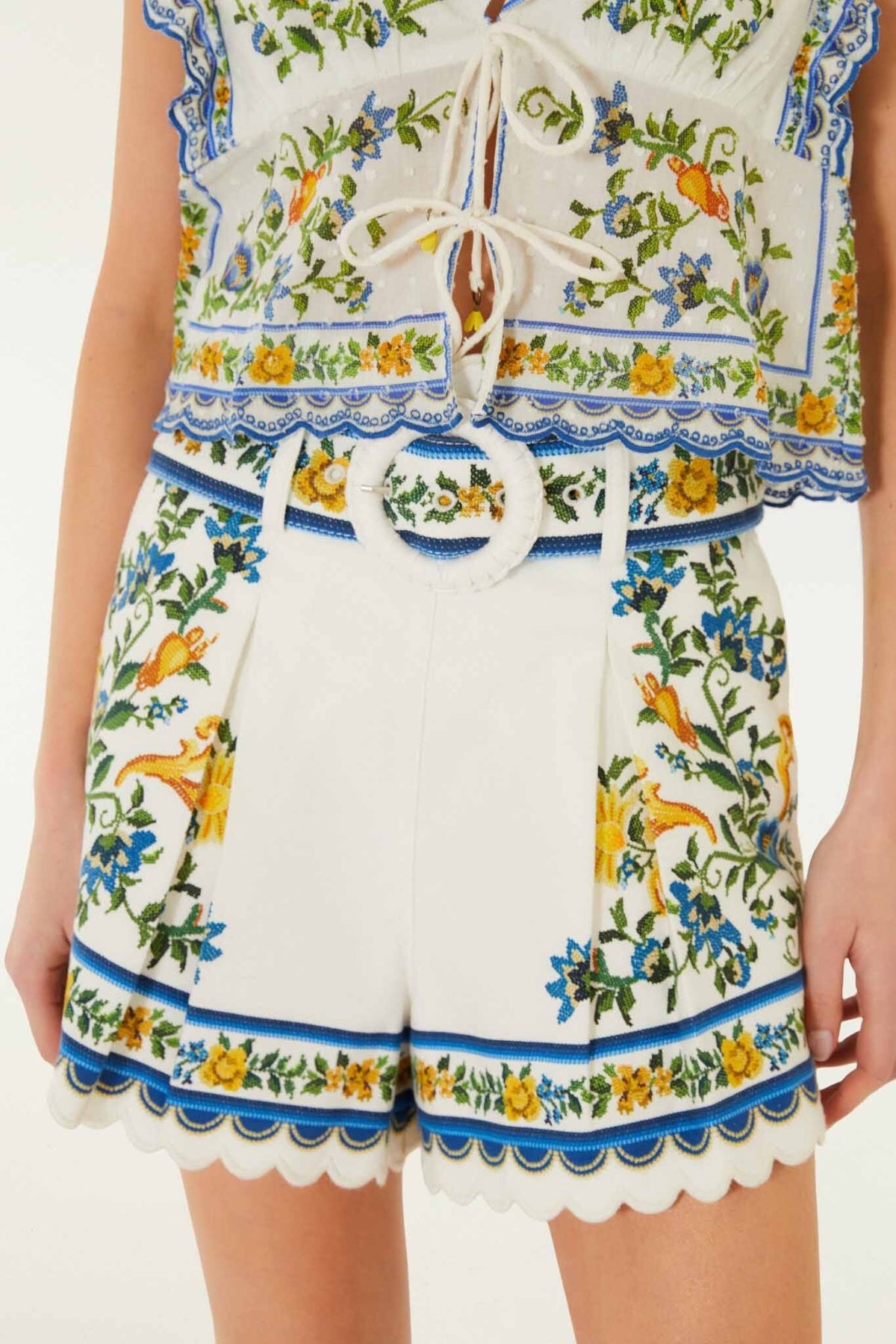 FARM RIO | Emily Floral  Shorts