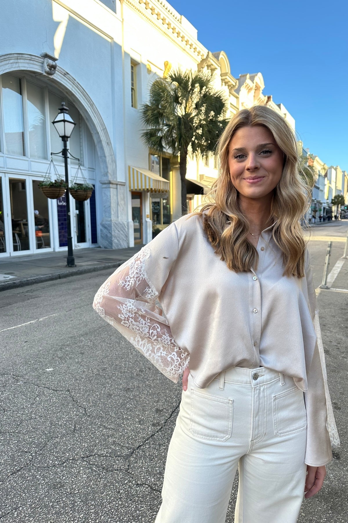 L'AGENCE | CAPRI LACE SLEEVE BLOUSE