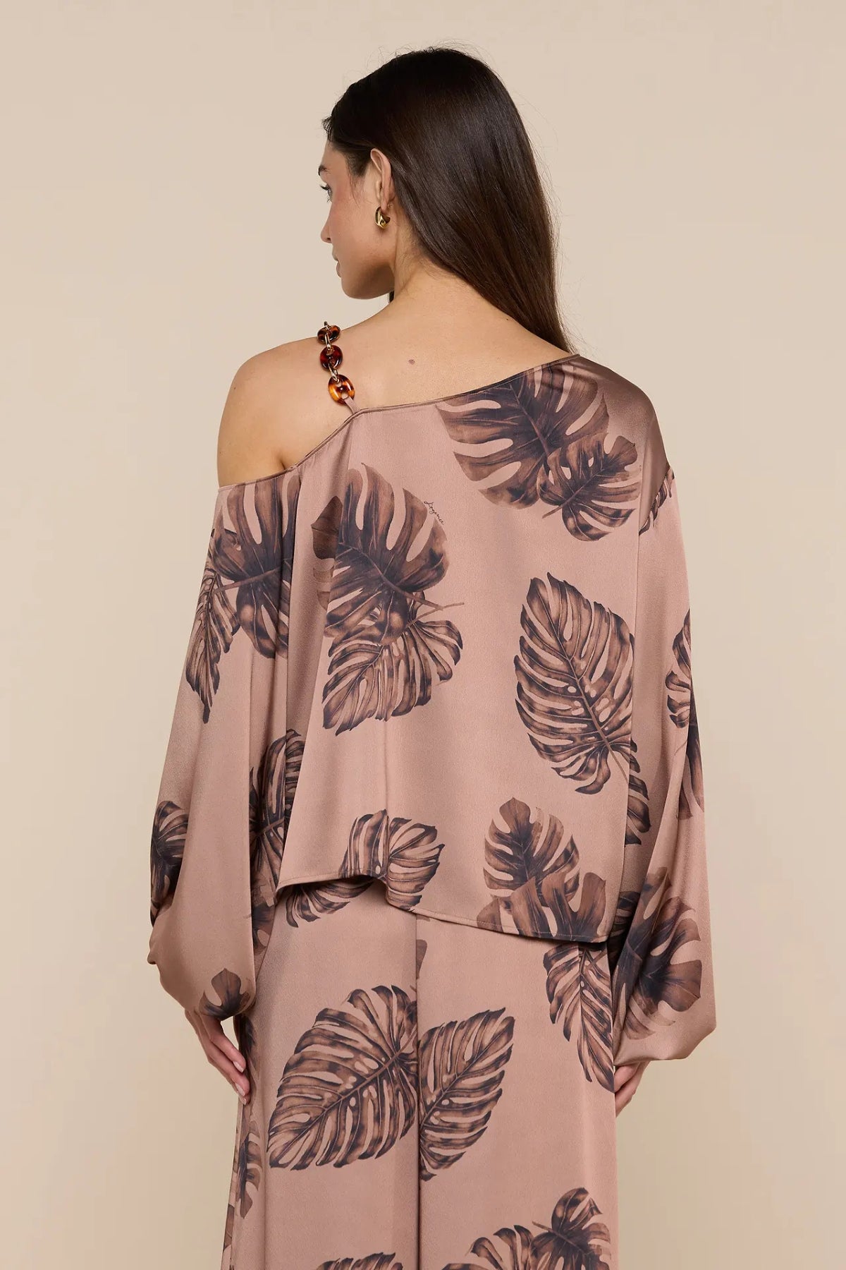 L’AGENCE | Asami One Shoulder Blouse