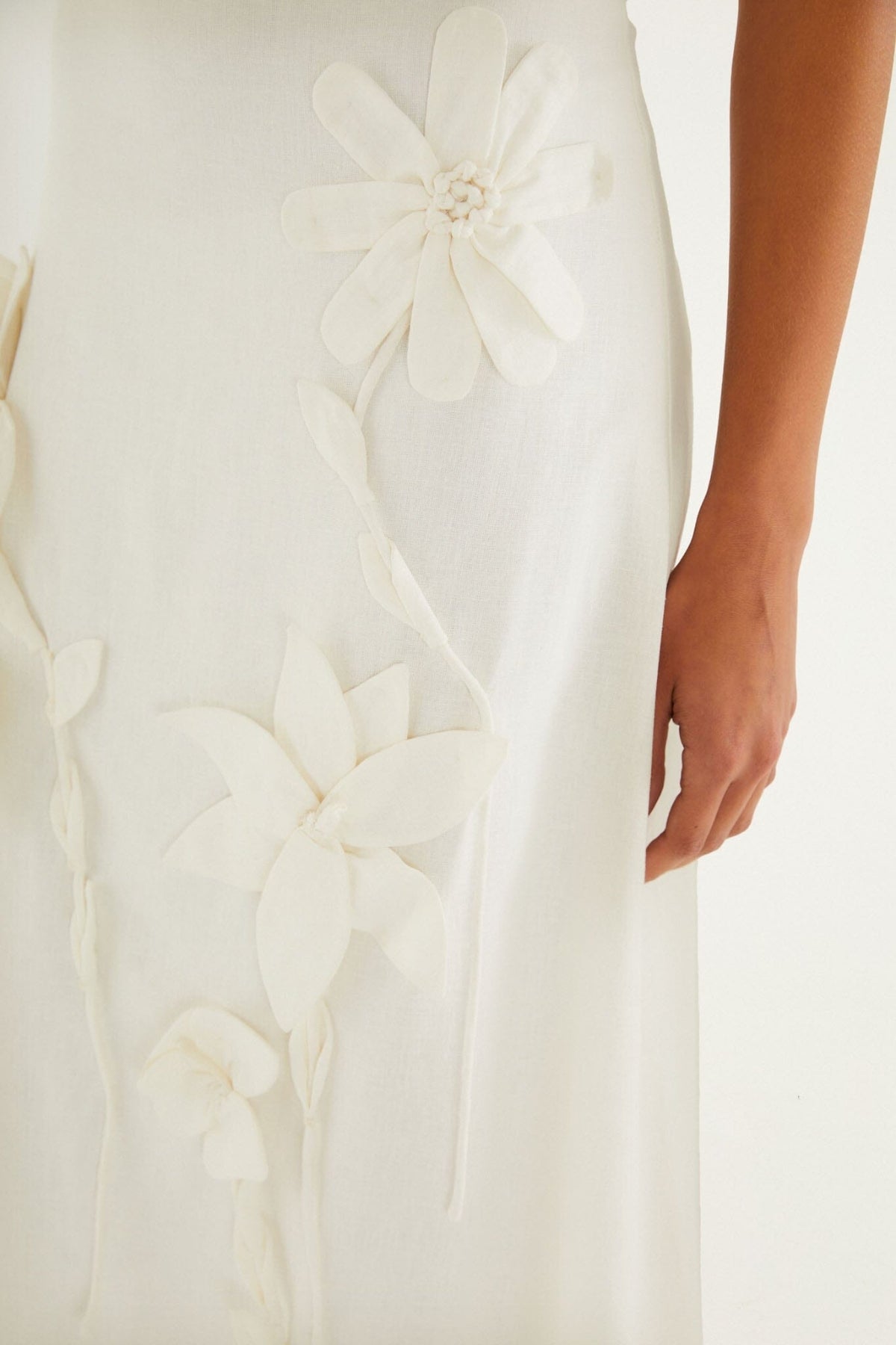 FARM RIO | Off-White Flowers Midi Skirt